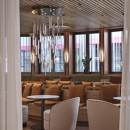 The Julius 5* Praha