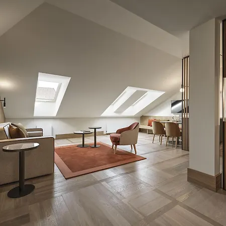 The Julius Hotel 5*