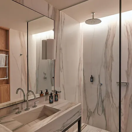 The Julius Hotel 5*