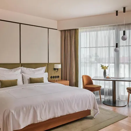 The Julius Hotel 5*