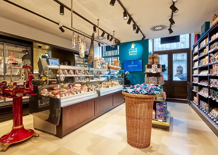 The Julius Hotell 5*