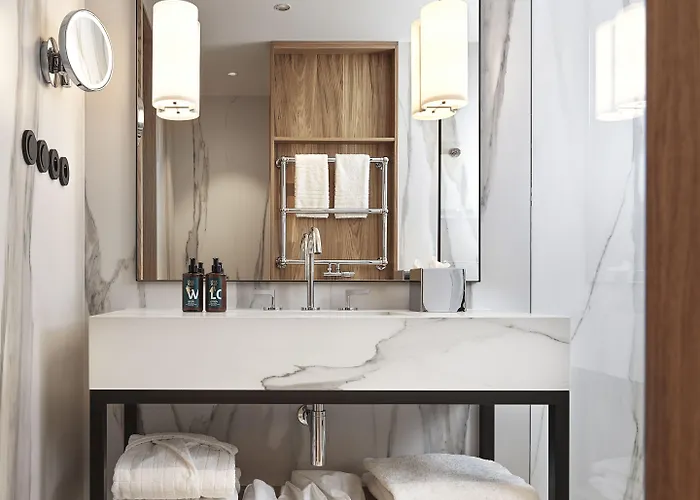 The Julius Hotell 5*