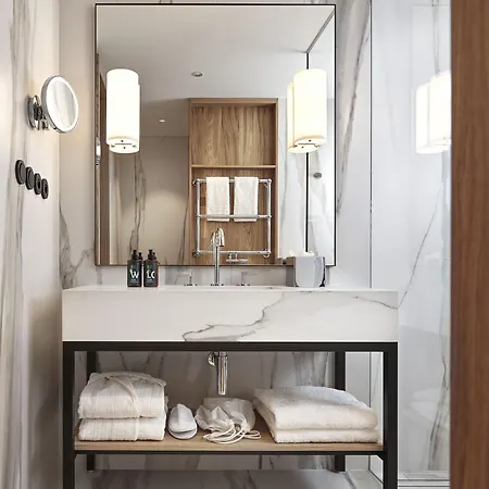 The Julius Hotel 5*
